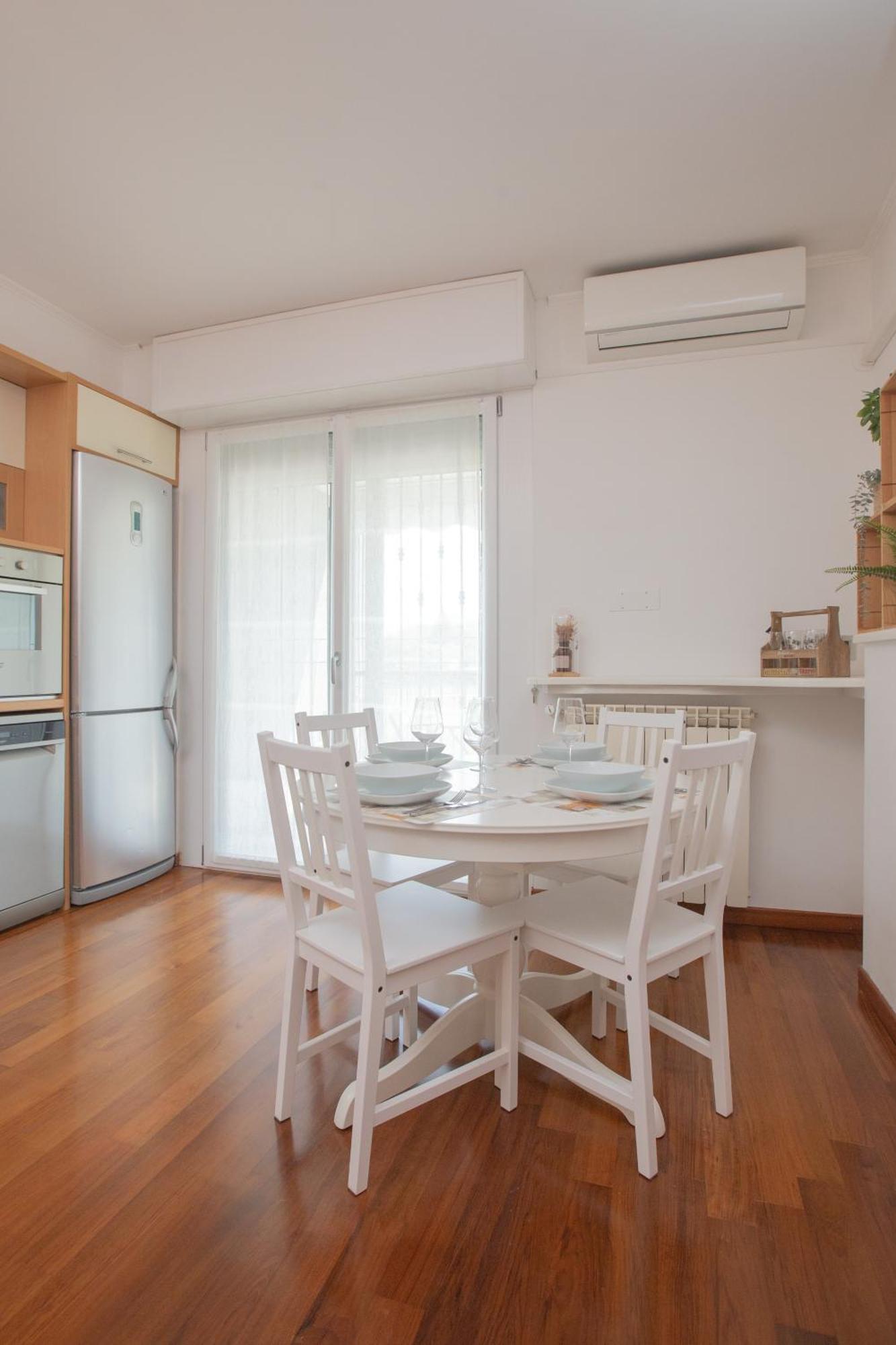 Kandinski Apartment - With Pool سيتيمو ميلانيزي المظهر الخارجي الصورة